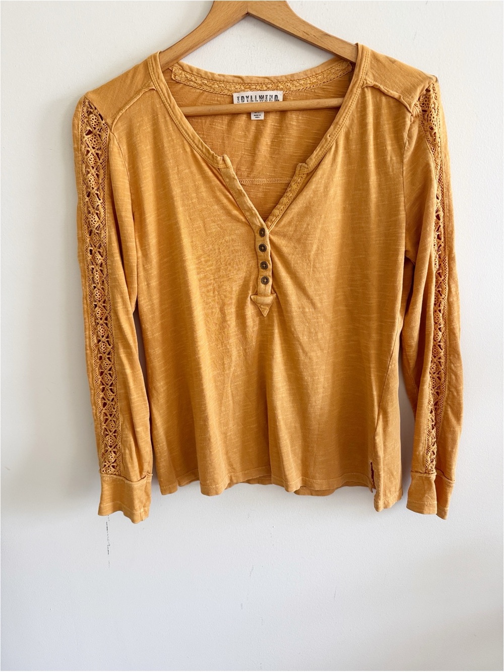 IDYLLWIND mustard yellow cotton crochet long sleeve top size small